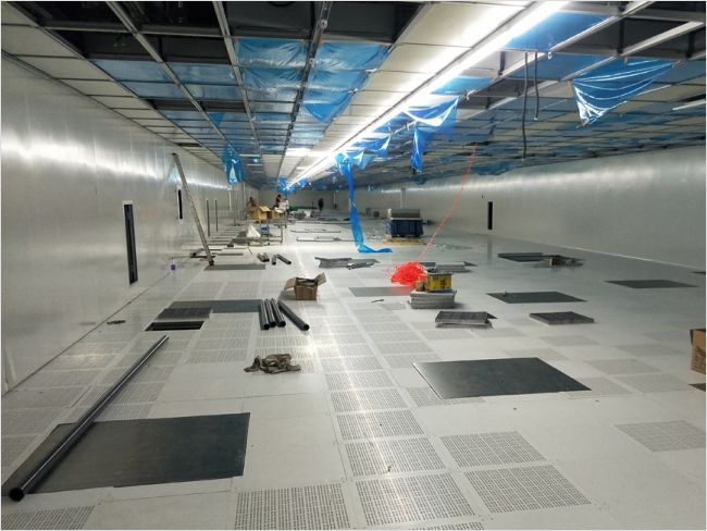 不銹鋼重型減震鋼桌、百級無塵車間設備墊腳、重型不銹鋼工作桌、無塵車間減震解決方案、手機生產車間專用鋼桌